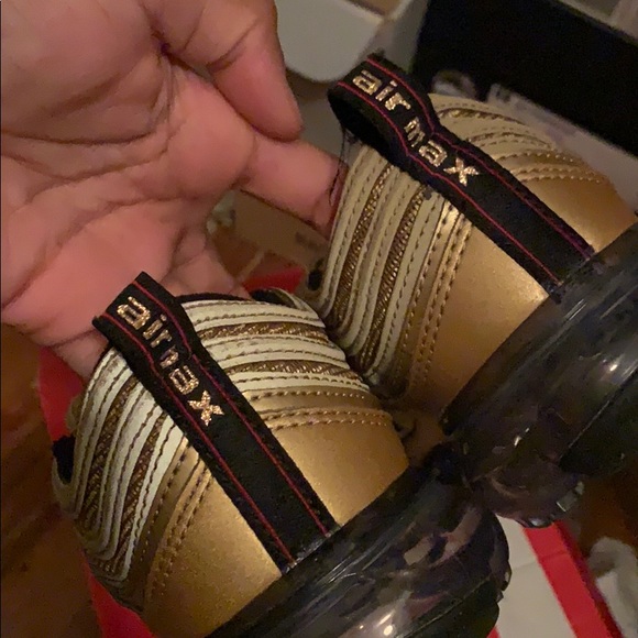 NIKE AIR VAPORMAX ‘97 (GS). FINAL PRICE. No Refund - Picture 5 of 6